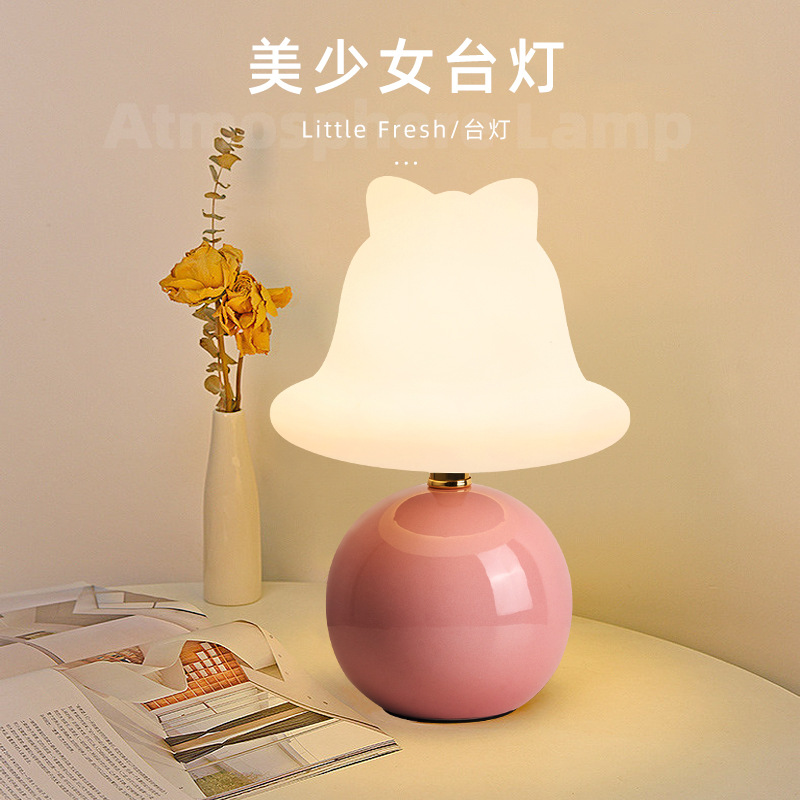 Beautiful girl night light USB5V low voltage safety children's room eye protection desk lamp living room bedroom bedside decorative lamp