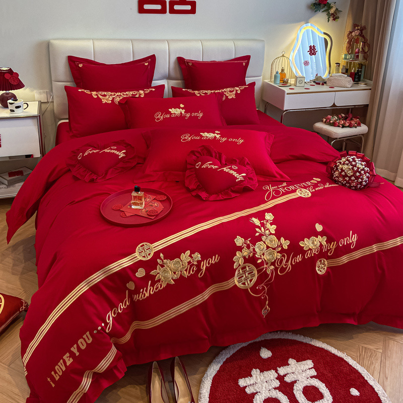 Picture of Cotton Wedding Bedding Four-piece Wedding Cotton 100 Bed Sheet Quilt Cover Big Red Festive Accompanying Quilt