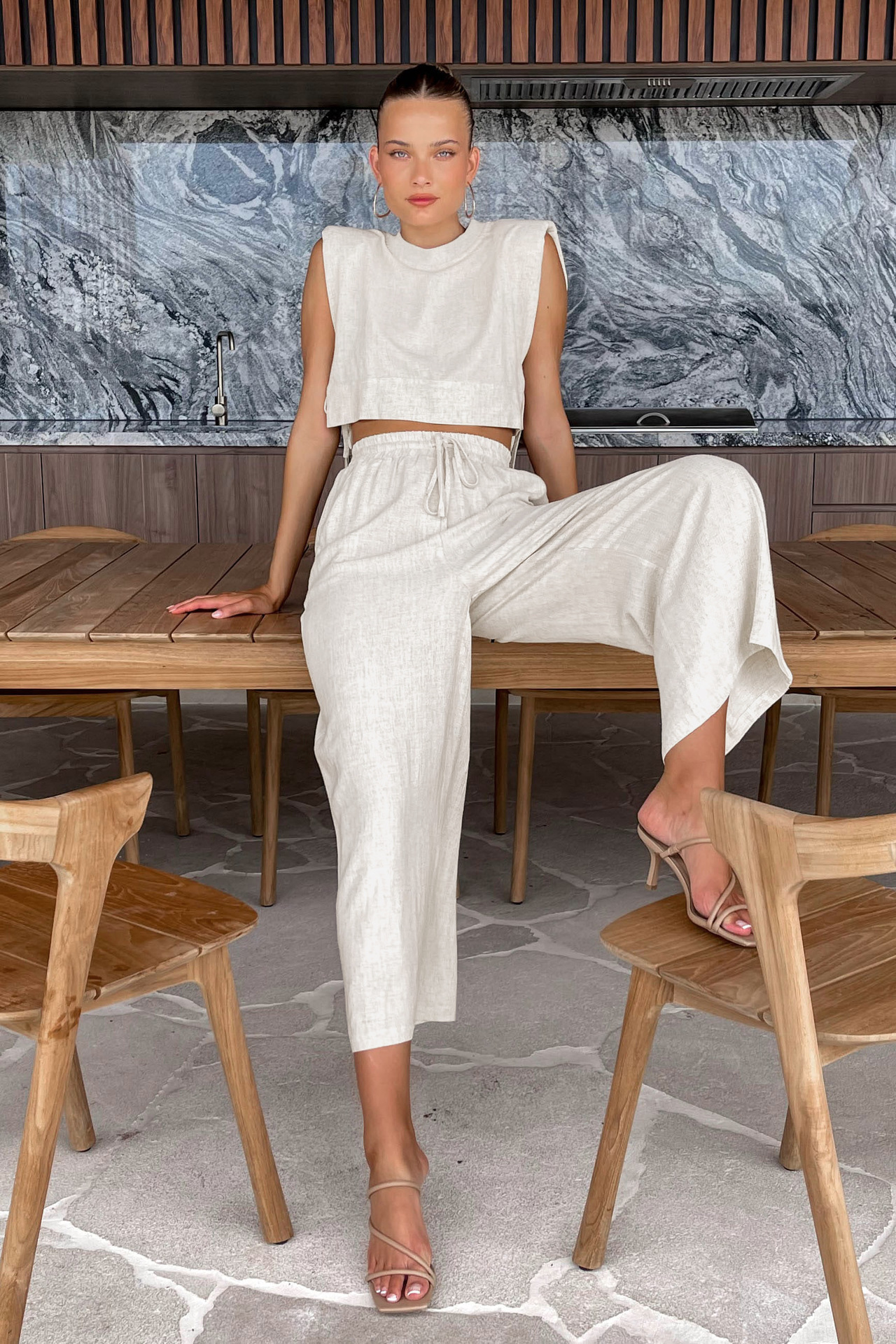 2023 Summer New European and American Leisure Shoulder Pad Sleeveless Jacket Pants Two-piece Cross-border E-Commerce One-piece Hair