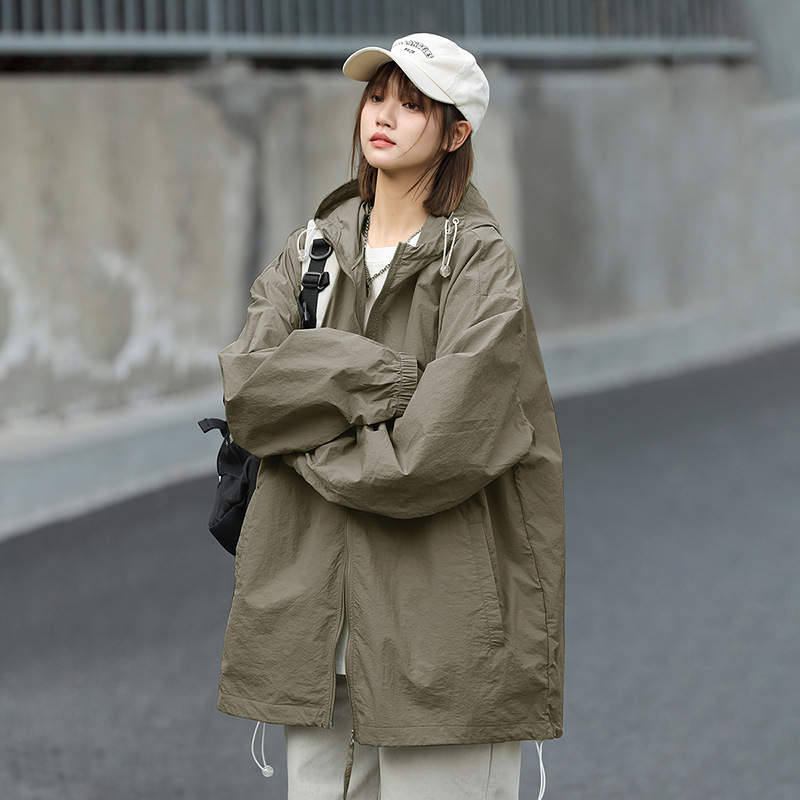 Picture of UPF50 Ice Silk Sunscreen Clothing Women's Summer Thin Loose Waterproof Sunscreen Clothing Couple Coat Men Can Develop LOGO