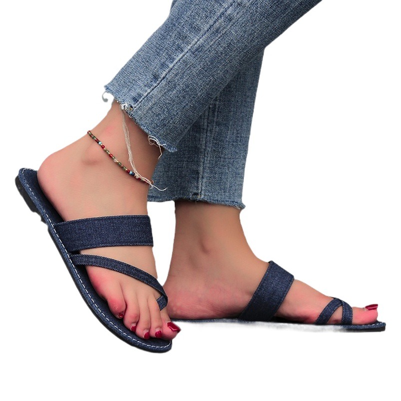 European and American Foreign trade plus size flat toe slippers women's simple woven belt lightweight beach sandals slippers