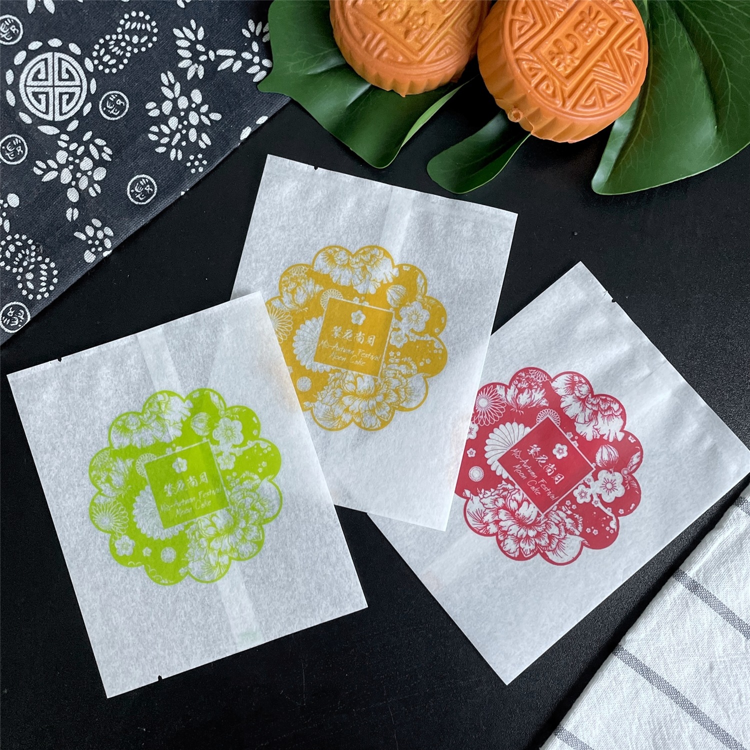 Wholesale moon cake flowers still month cotton paper bag thickened 150g packaging three-color 100g 125g baking machine bag