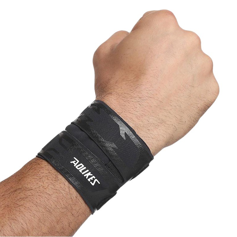 Sports breathable thin wrist guard Men's Fitness Anti-sprain pressure basketball badminton tennis strap professional leather wrist guard