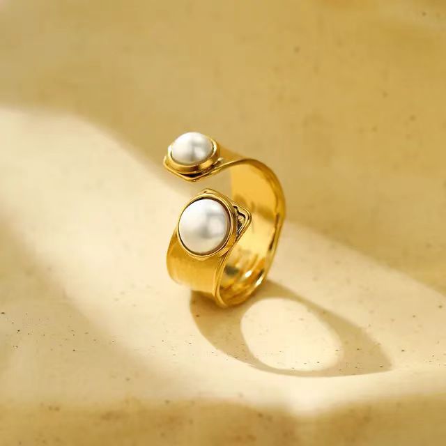 European and American Stainless Steel Ring Wide Texture Pearl Exaggerated Women's Light Luxury High-End Titanium Steel Ring Niche Jewelry