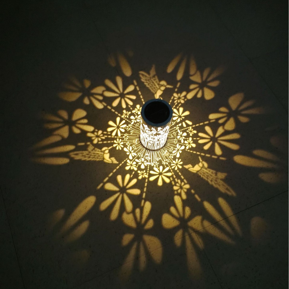 New Solar Hummingbird Outdoor Courtyard Lantern Hollow Iron Cylindrical Landscape Light Garden Decorative Hanging Light