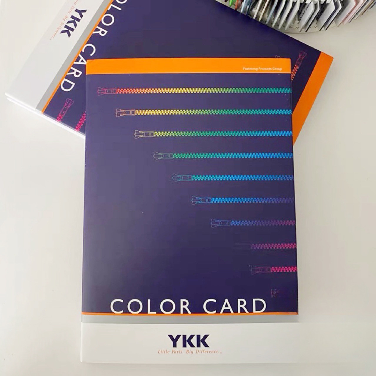 genuine goods ykk color card 582 color original multi-color Ykk zipper color card