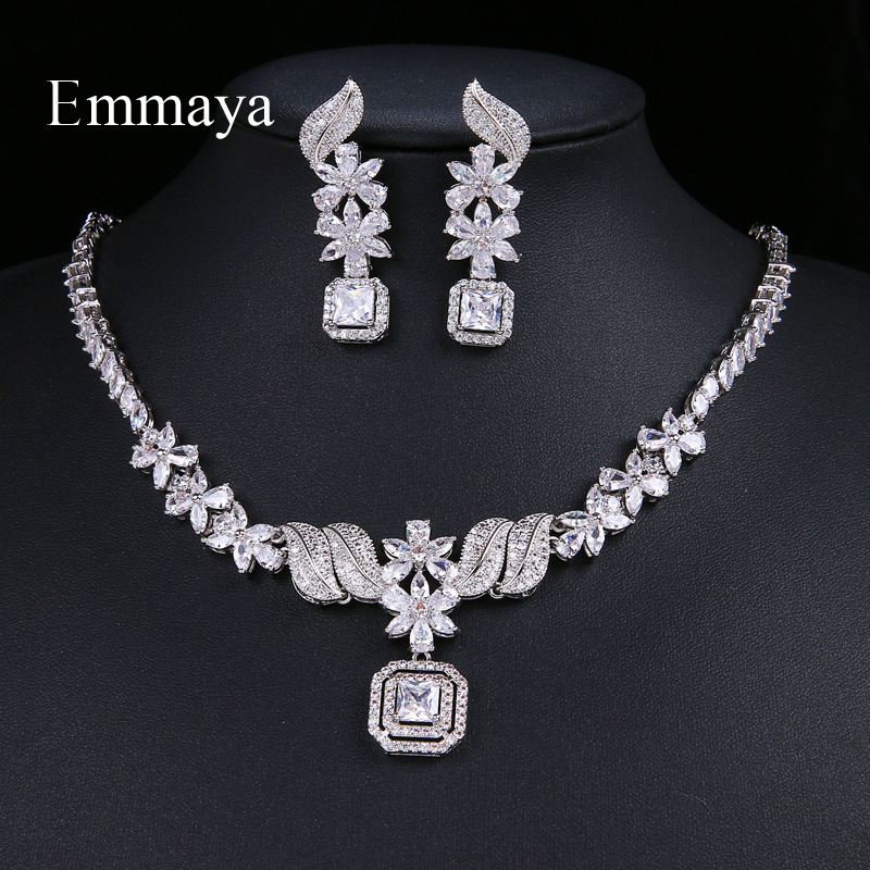 AliExpress Hot White Bride Zircon Set Fashion Joker European and American Two-piece Jewelry Factory Outlet