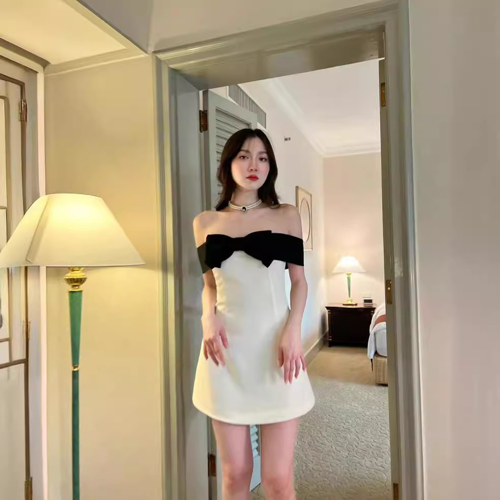 Thirteen lines 2024 summer bow shoulder slim dress Jennie with a short skirt factory a generation of hair