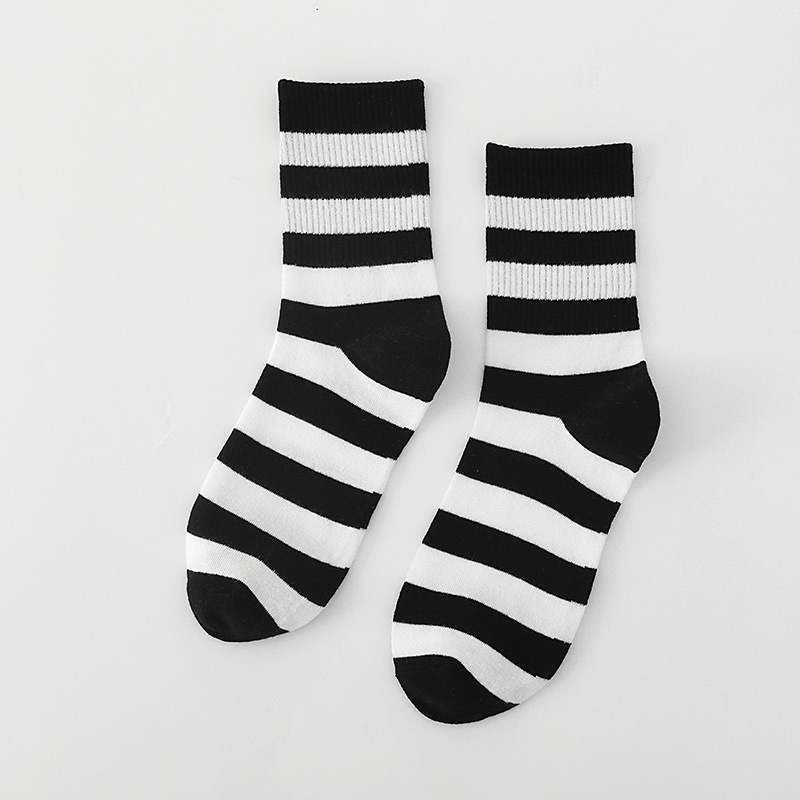 Picture of Socks Women's Spring and Summer Classic Black and White Cow Japanese Style Mid-Tube Socks Harajuku Distinctive Fashionable Socks Ins Sports Skate Socks