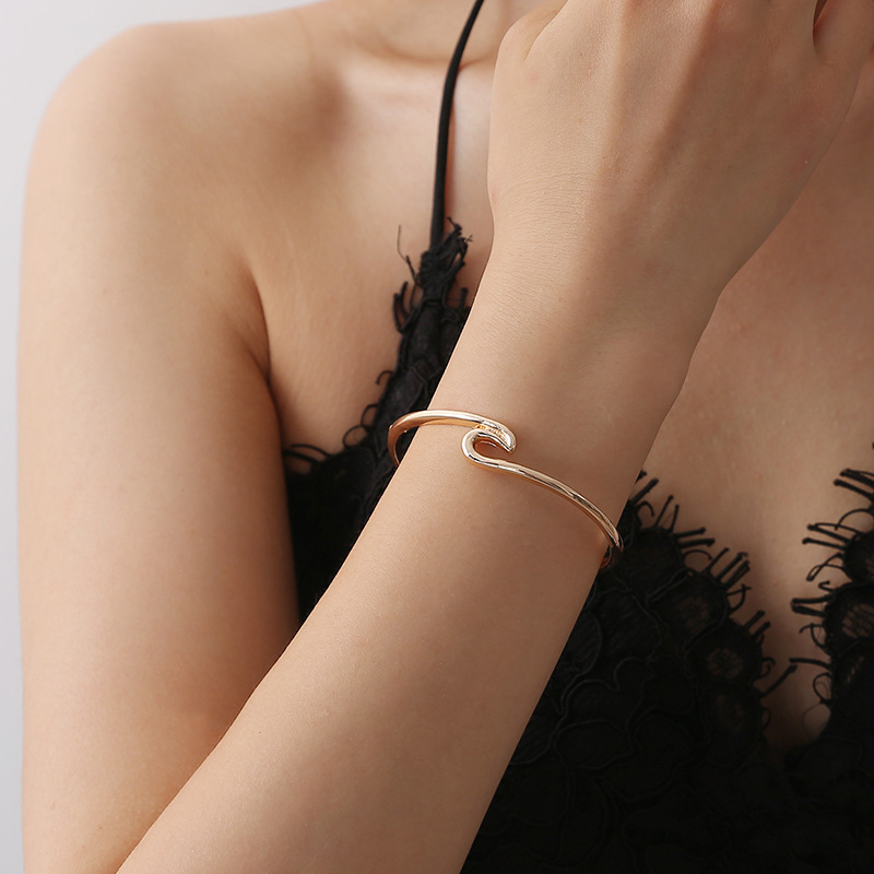 Jin Yan A1611 new creative jewelry metal wave opening bracelet exquisite ladies twisted hand AliExpress