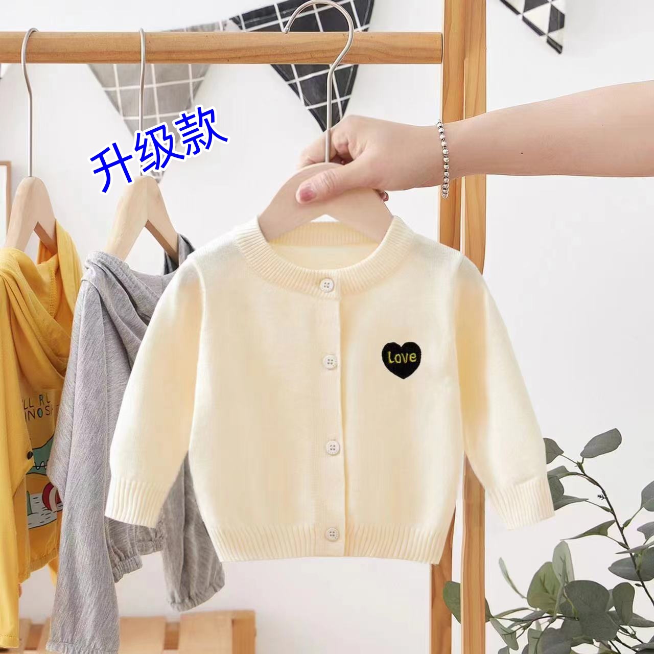 Picture of Live Supply 2025 New Children's Sweater Spring Baby Round Neck Pure Color Outwear Girls Cotton Knitted Cardigan
