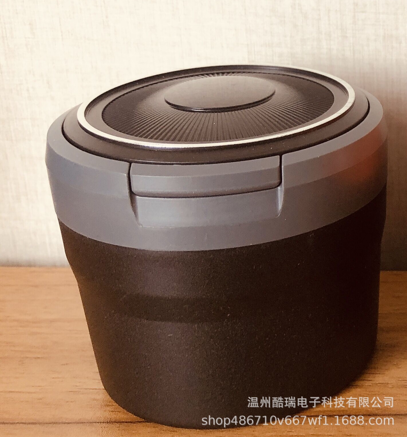 Picture of Creative Pop-Up Cover with Light Ashtray with Lighter Trendy Brand Led Car Ashtray Passed Ce Certification F