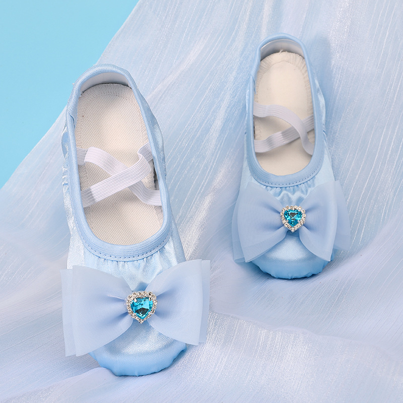 2024 New Children's Dance Shoes Ballet Soft Sole Body Training Stage Performance Dancing Shoes Girls Cute Shoes