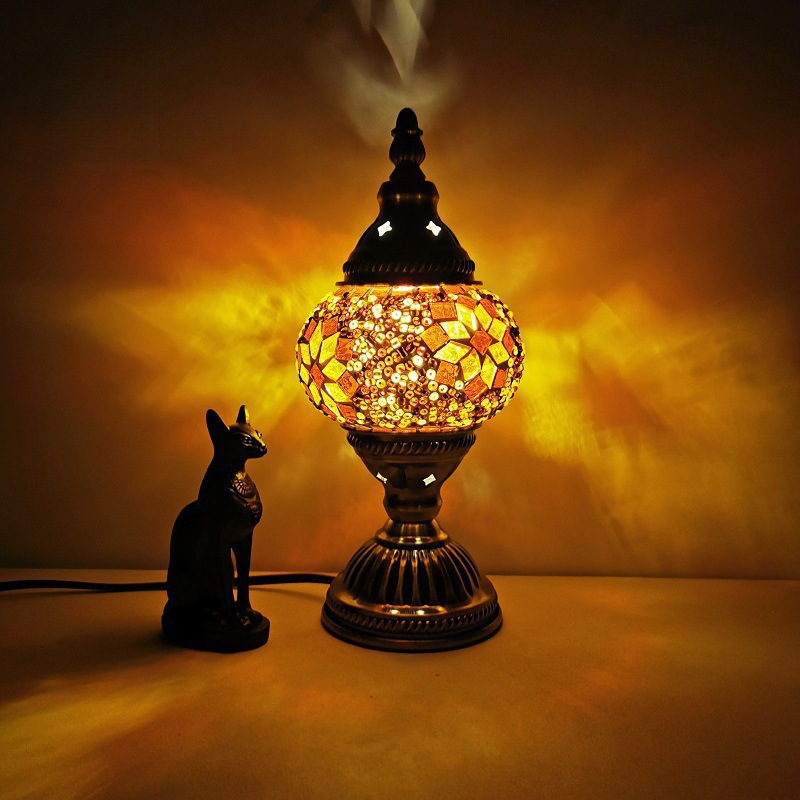 Vintage Romantic Small Table Lamp Bedroom Study Cafe Restaurant Hotel Homestay Decorative Table Lamp