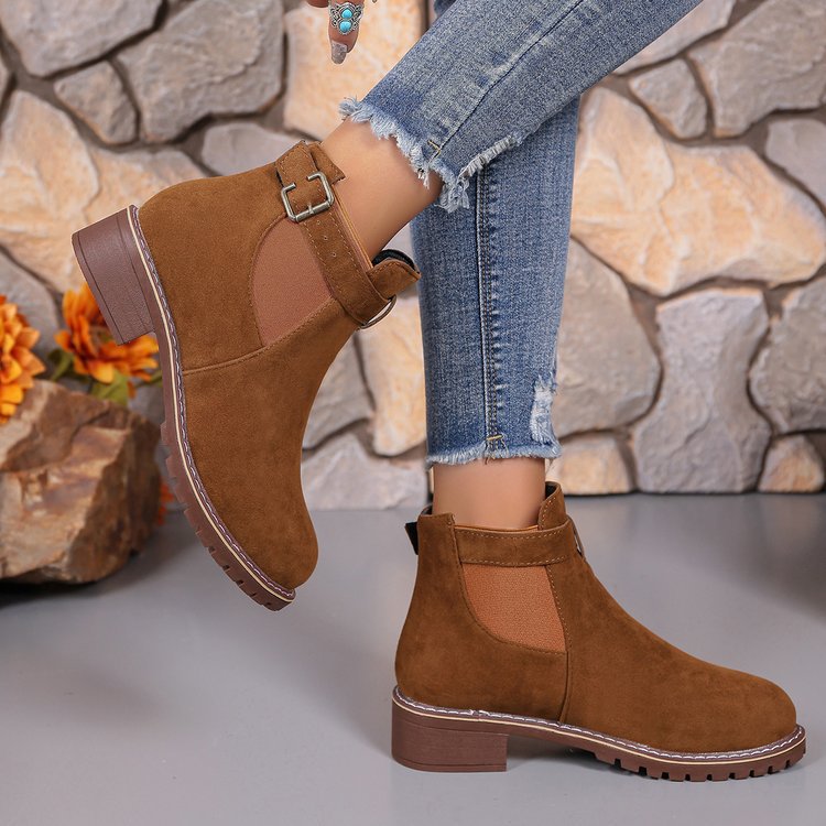 Picture of Tume Foreign Trade Plus Size Buckle Square Heel Fashion Boots 2025 Fall Winter New Round Toe Mid-Top Women's Boots Spot Wholesale
