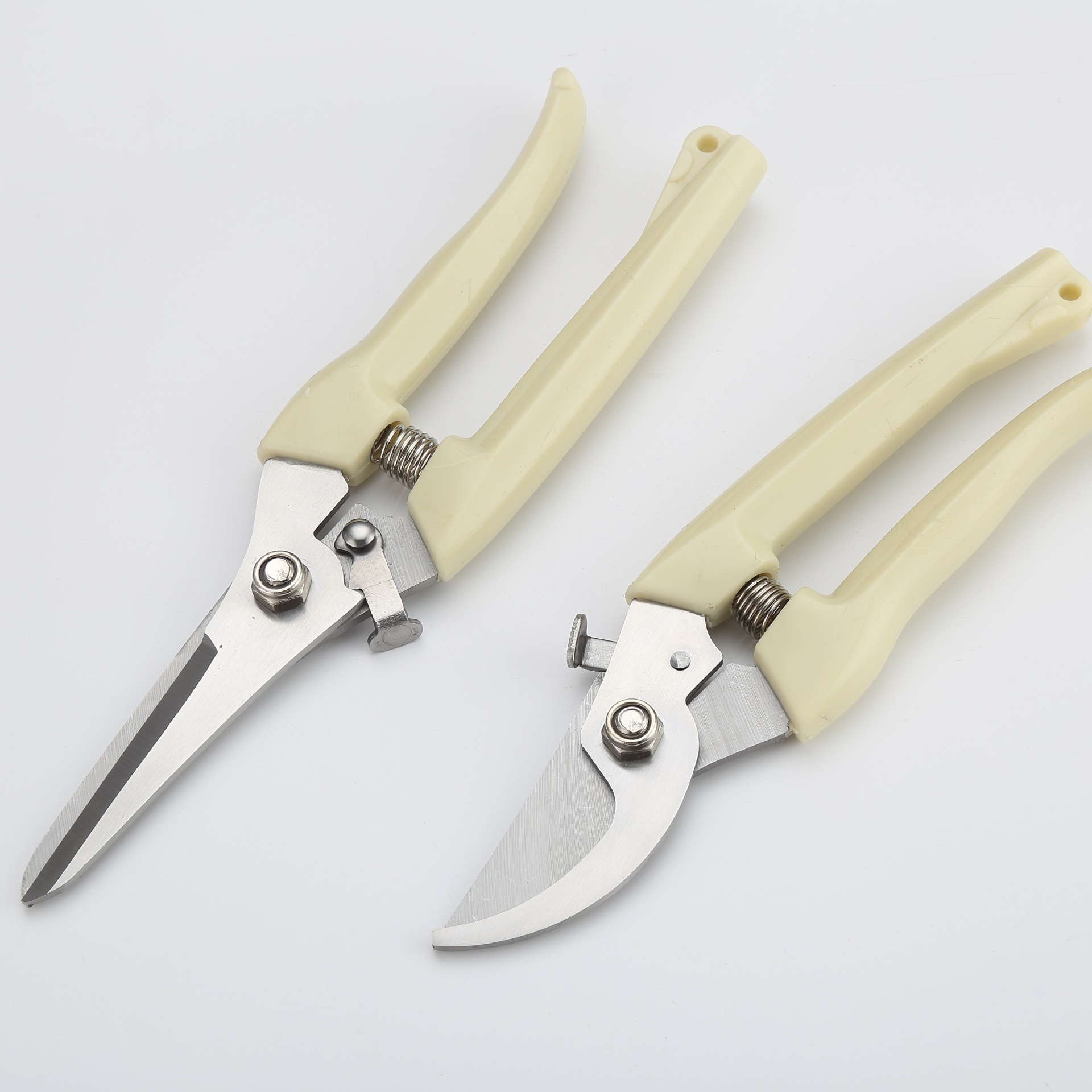 Picture of Branch pruning floral pruning picking fruit flowers and trees grafting elbow straight head garden shears
