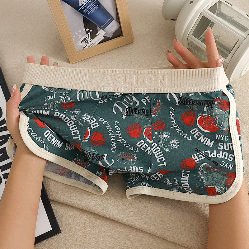 Men's underwear men's cotton breathable boxers boys personality printing trend striped boxer shorts shorts wholesale