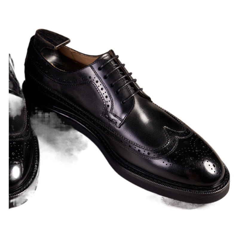 New Bullock Carved Men's Shoes British Korean Style Gentleman's Wedding Shoes Round Toe Lace-Up Leather Business Dress Shoes