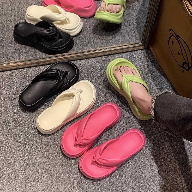 Picture of 2025 New Thick-Soled Flip-Flops for Women to Wear as Outerwear, Non-Slip, Anti-Odor High Heels, Seaside Beach Eva Flip-Flops for Women, Summer