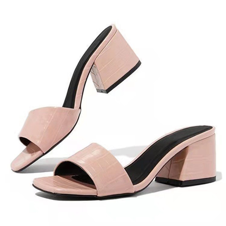 Picture of Wish European and American fashion foreign trade plus size women's shoes 2023 new summer set feet thick heel sandals women