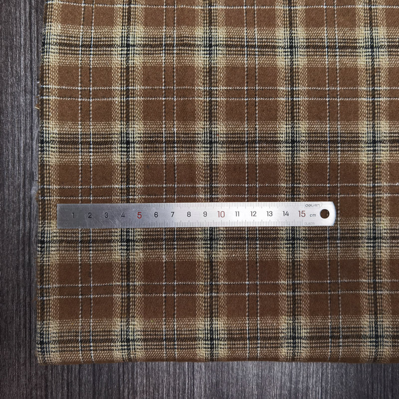 Picture of in stock brushed plaid fabric spring and summer women's shirt cloth 21 polyester cotton woven flannel plaid lining