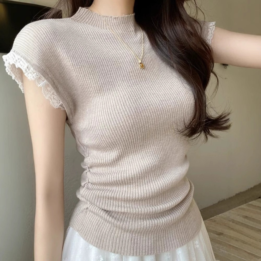 New Lace Splicing Round Neck Short-Sleeved T-Shirt for Women in Summer with Pleated Slim Fit and Design Apricot Tight Bottoming