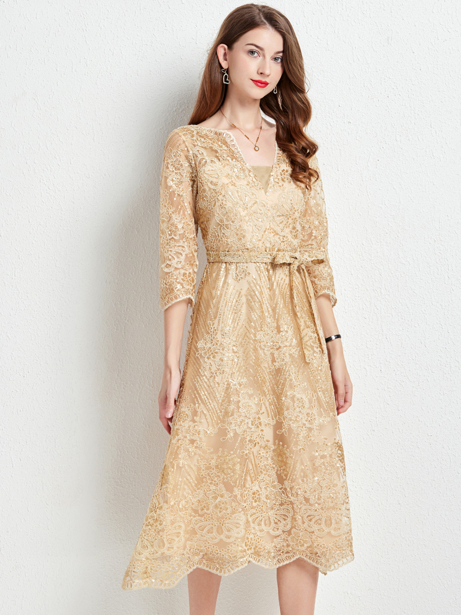 Picture of TAOYIZHUAI brand evening dress women's chubby girl French fashion light luxury banquet sequined embroidered lace dress