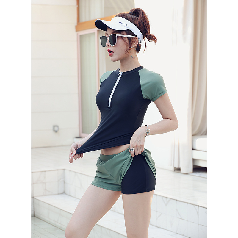 Picture of Women's Sporty Swimsuit, Conservative Two-Piece Swimsuit, Slimming and Sun-Protective, High-Elasticity, Covers Flaws