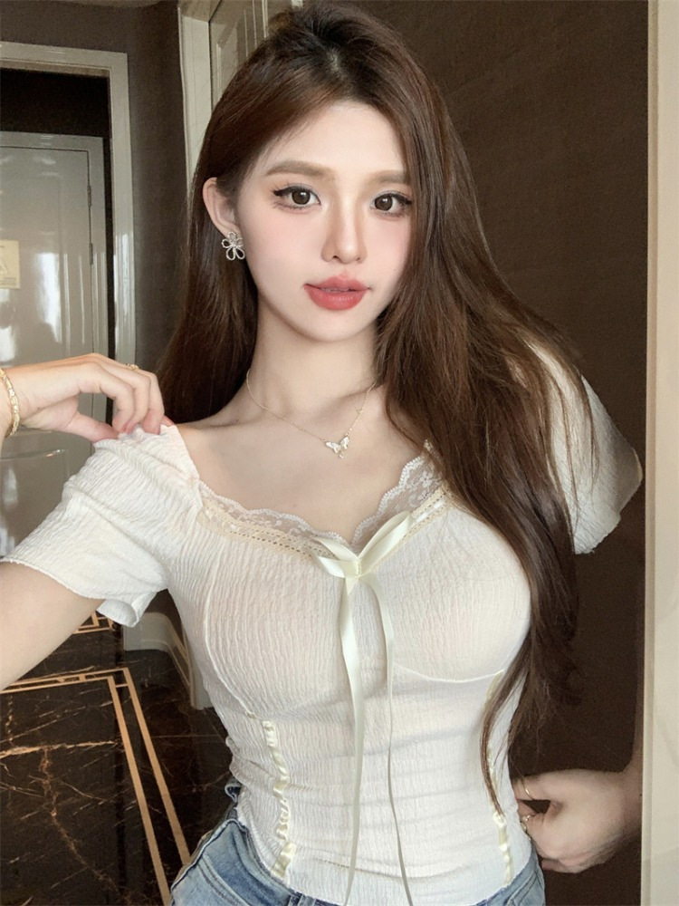 Lace V-neck short-sleeved T-shirt women's summer 2024 new bow pure wind hot girl tight short top