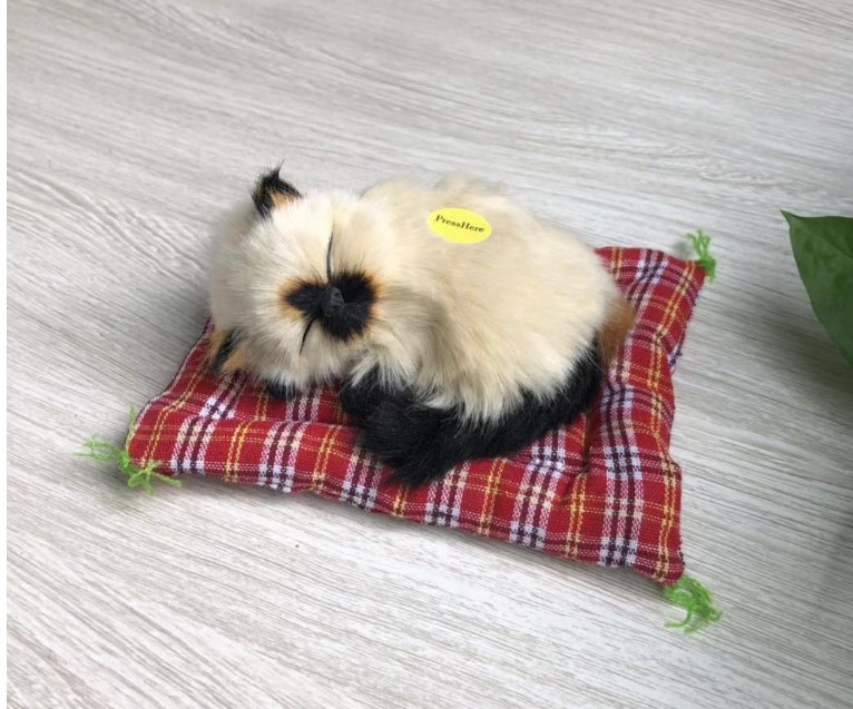 Picture of A simulated cat will call a sleeping cat cloth pad cat gift cat crafts toy car ornaments
