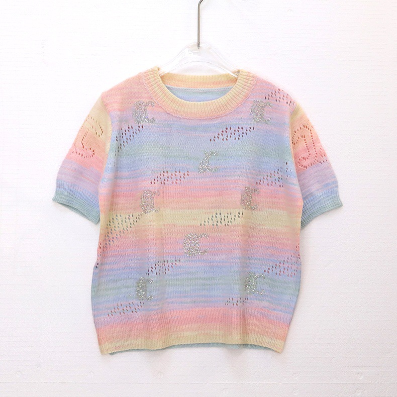 2025 New Summer Short-Sleeved Round Neck Knitwear Loose Cut Out Hot Diamond Colorful Gradient Stripesd Small Fresh Top