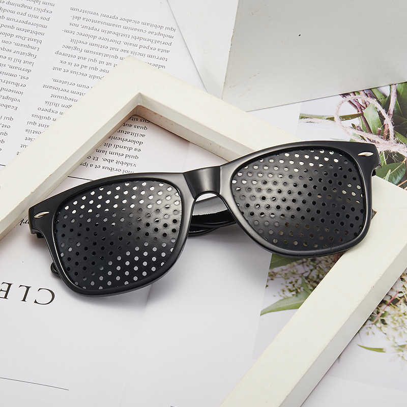 Picture of Factory Direct selling hot selling rice nail glasses small hole glasses pinhole glasses porous glasses foreign trade processing