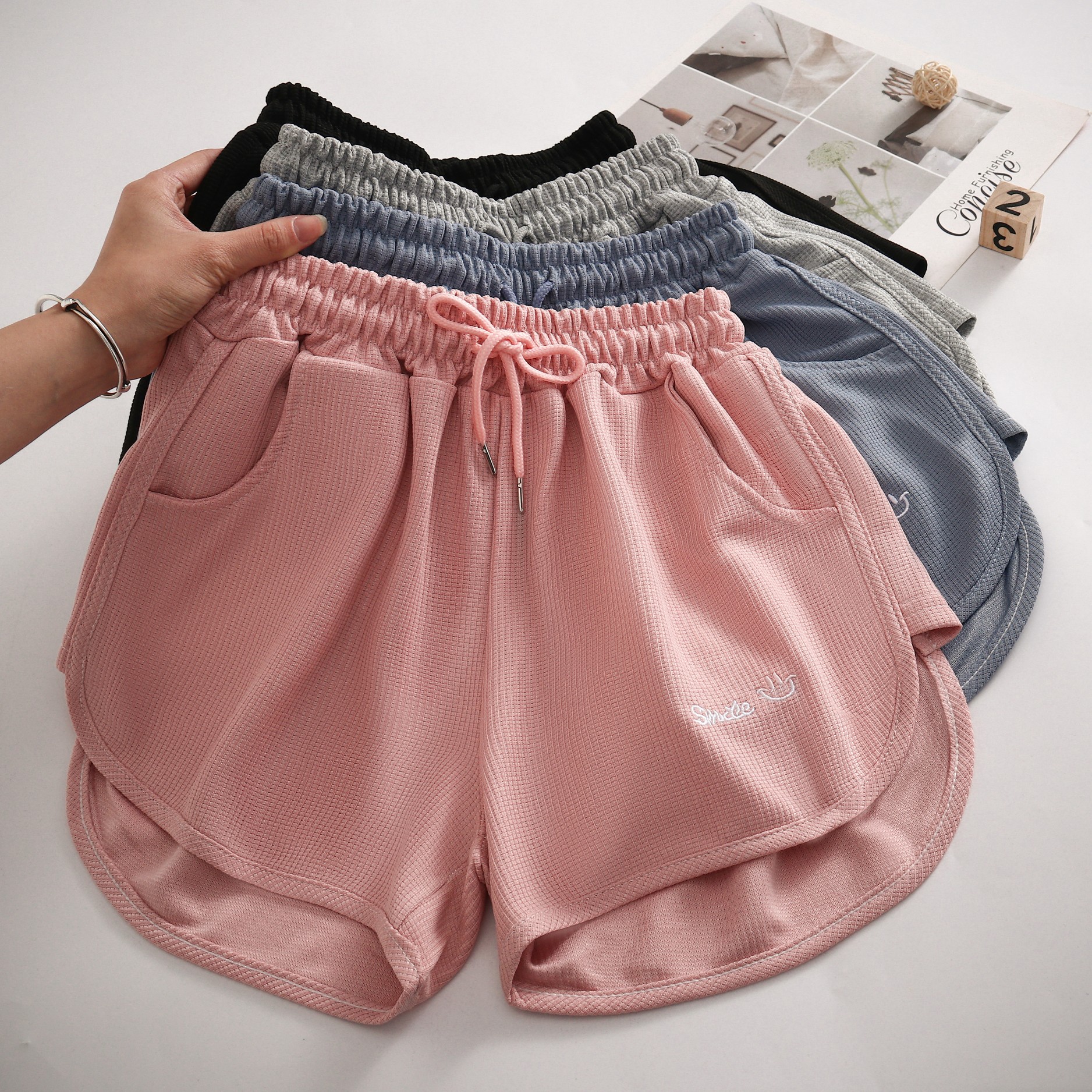 Waffle Sports Shorts Women's Summer Thin 2025 New Loose Slimming Look Casual Home Wide-Leg Hot Pants for Outer Wear