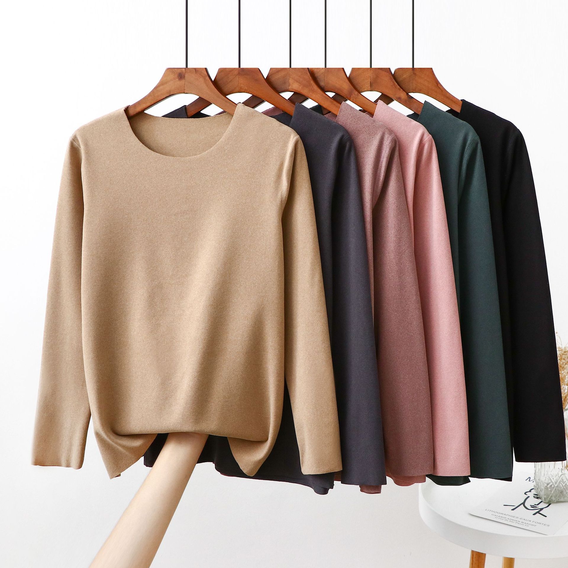 Picture of Add fat to increase the size of fat MM200 kg seamless velvet crew neck bottoming shirt long sleeve thermal underwear jacket women's autumn clothing