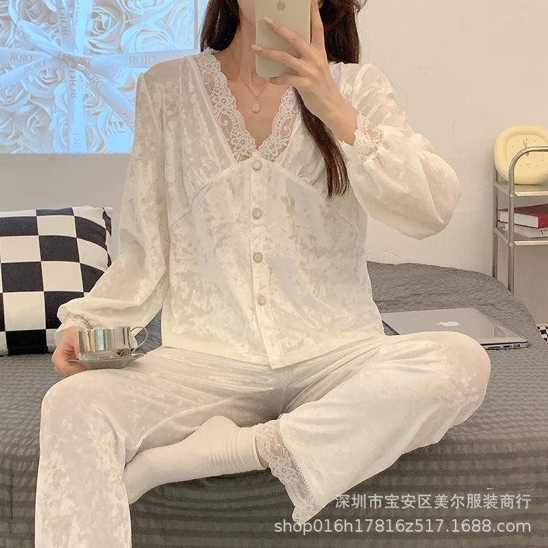2022 casual comfortable home wear TikTok popular pajamas women's autumn sexy gold velvet long-sleeved trousers autumn and winter