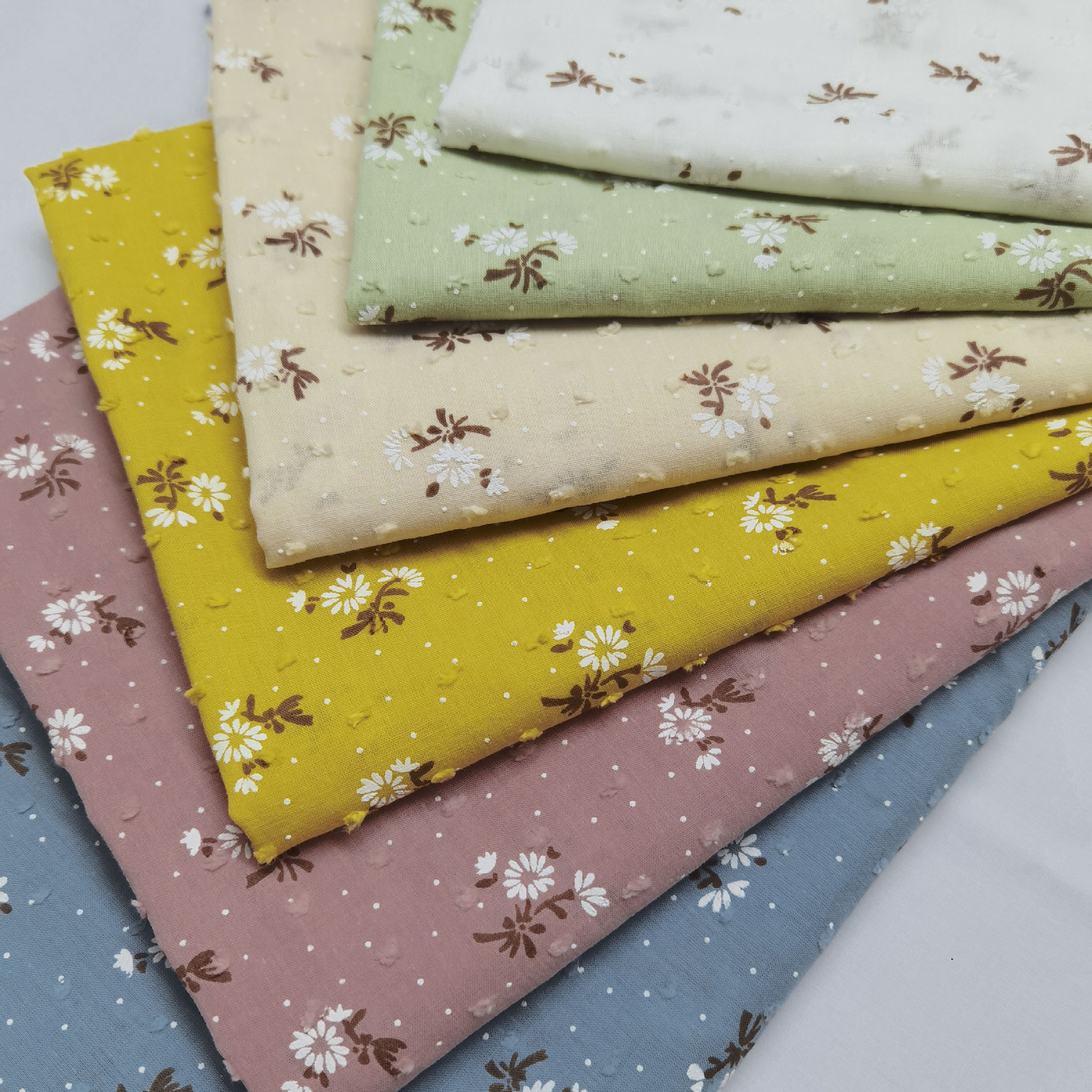 Spring and Summer Cut Flower Fabric Fresh Daisy Flower Dot Foam Printed Fabric Dress Children's Clothing Fabric