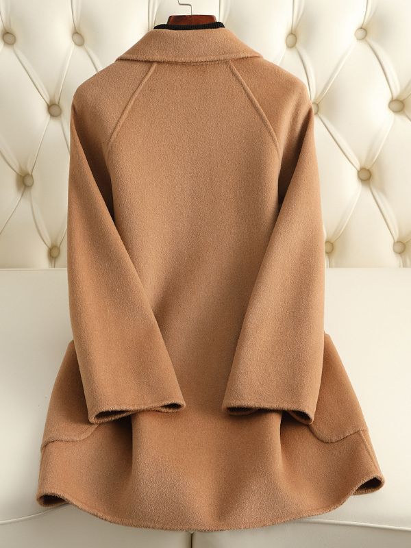 Picture of Double-Sided Cashmere Outwear for Women, Mid-Length, Short, 2025 Autumn and Winter New Style, Small Fragrant Style Wool Outwear for Women Wholesale