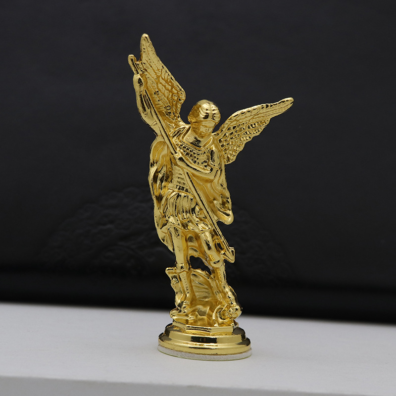 Picture of Cross-Border Supply Wholesale and Retail Home Office Decoration Michael Ornaments Retro Metal Craft Jewelry Ornaments