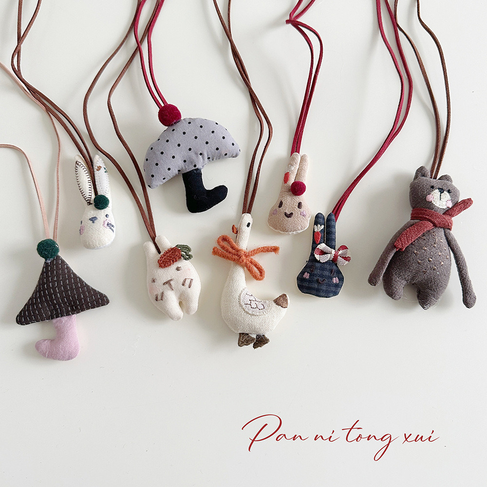 Fabric three-dimensional cartoon doll children's necklace cute bear girl accessories hanging chain carrot pendant sweater chain