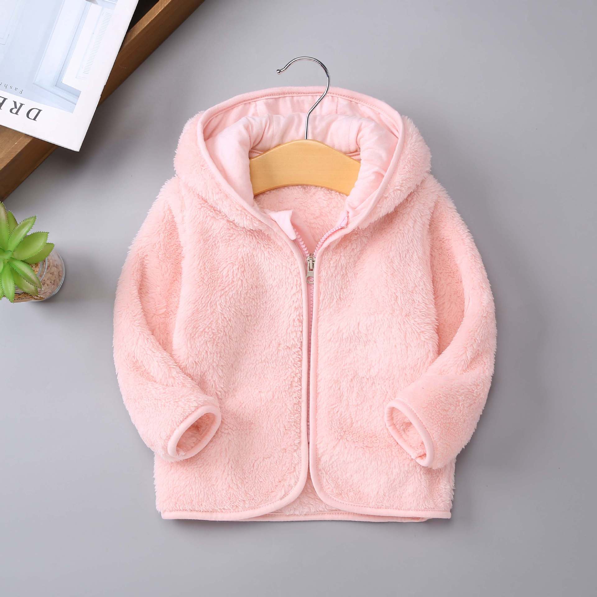 Picture of Baby Flannel Hooded Bear Top for Early Spring, Autumn, and Winter, Korean Version, Unisex, Fleece-Lined, Warm and Comfortable, Versatile Jacket