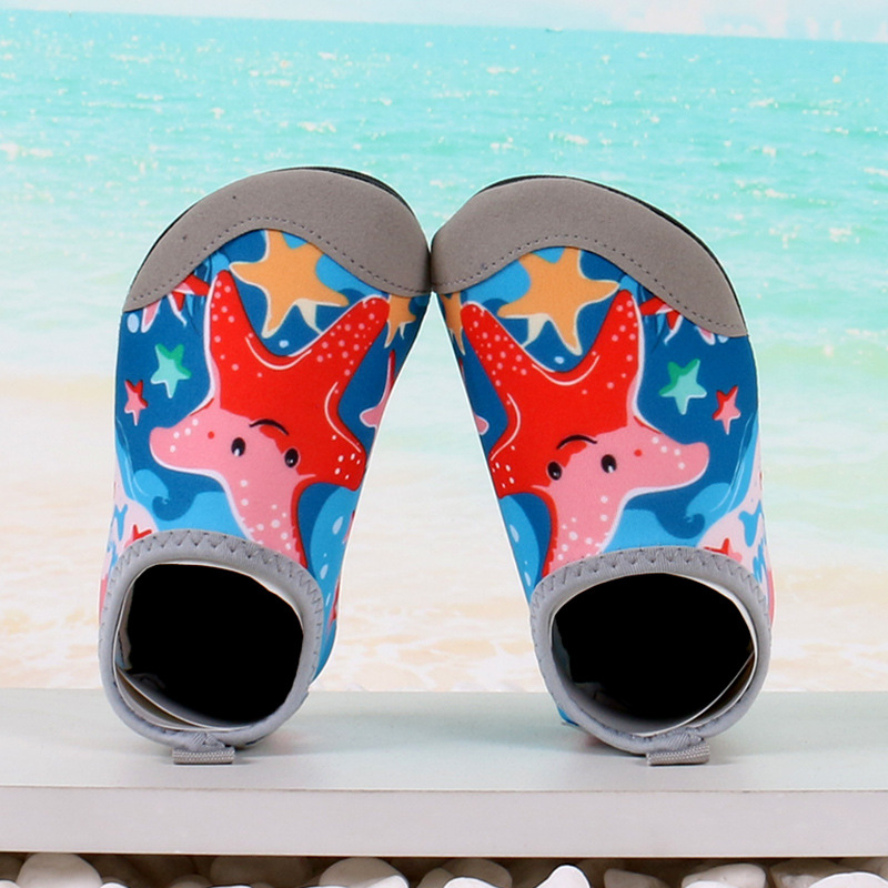 Picture of Children's Beach Tracing Shoes for Boys and Girls, Non-Slip Beach Shoes, Baby Swimming Socks, Anti-Cut Water Park Water Shoes