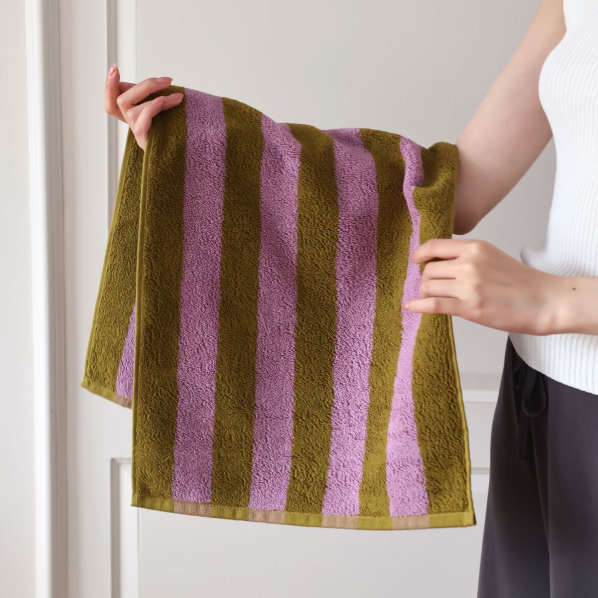 Picture of Mori Pinstripe Retro Cotton Towel Combed Cotton Class A Simple Combed Cotton Towel Bathroom Absorbent Bath Towel