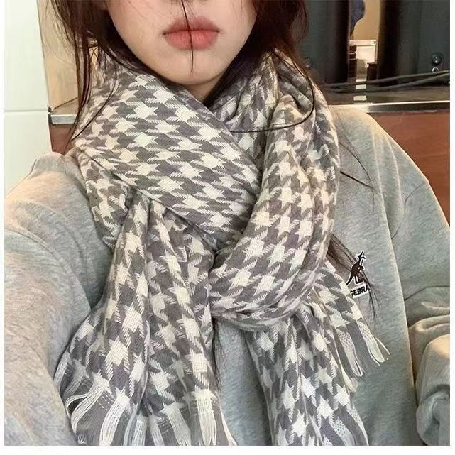 Picture of Maillard new striped scarf women's autumn and winter thickened warm neck snood student versatile solid color scarf manufacturer cross-border