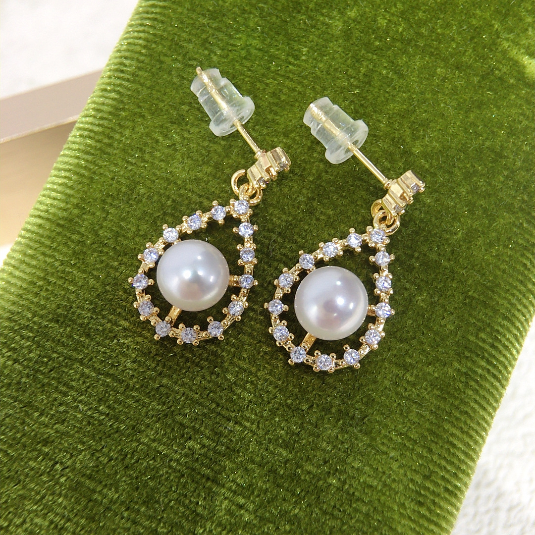 Picture of Zhuji Natural Freshwater Pearl Earrings Women's High-end Sense Zircon Drop Pearl Earrings 18K Gold Color Preservation Ears