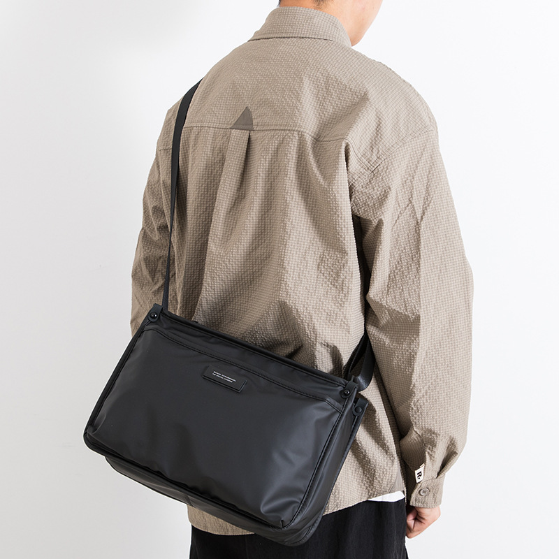 Korean Style Fashionable Men's Shoulder Bag Ins Style Distinctive Casual All-match Crossbody Bag Tooling Style Messenger Bag Flat Bag