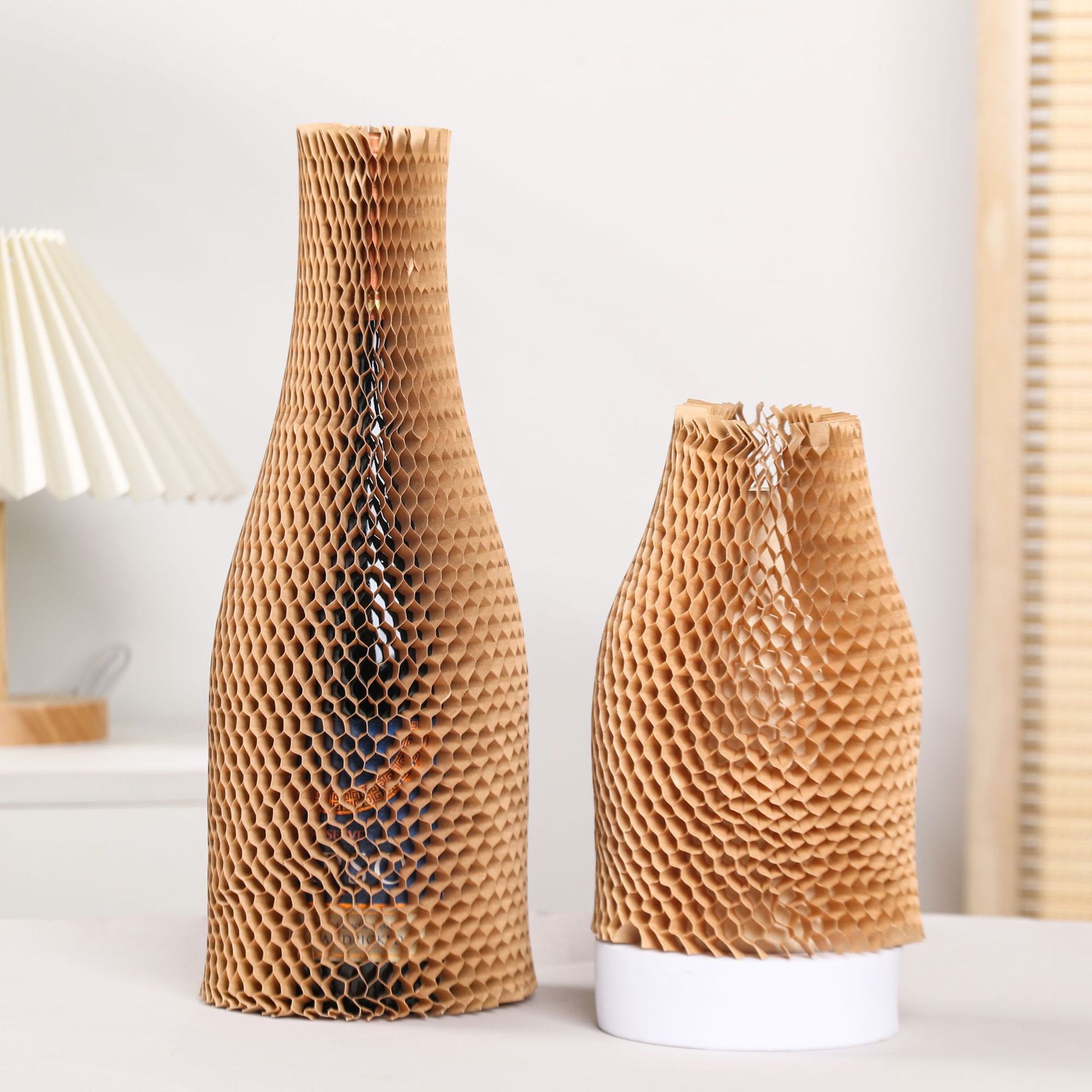 Picture of Red Wine Ceramic Honeycomb Paper Protective Cover Buffer Fragile Goods Honeycomb Paper Cross-Border Fully Degradable Kraft Paper Manufacturer Wholesale