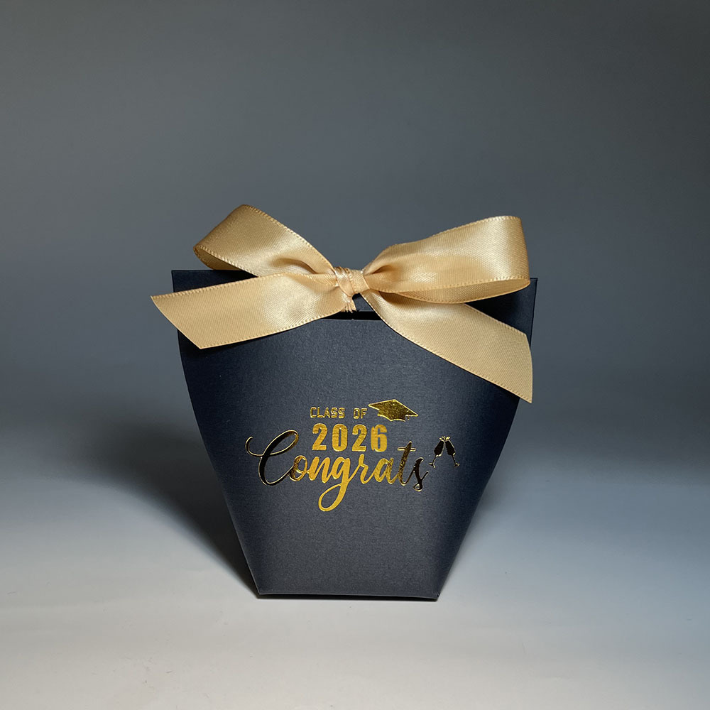 Cross-Border New 2026 Graduation Season Party Celebration Gift Packaging Bag for Doctoral Cap Paper Box, Bachelor's Cap Candy Box