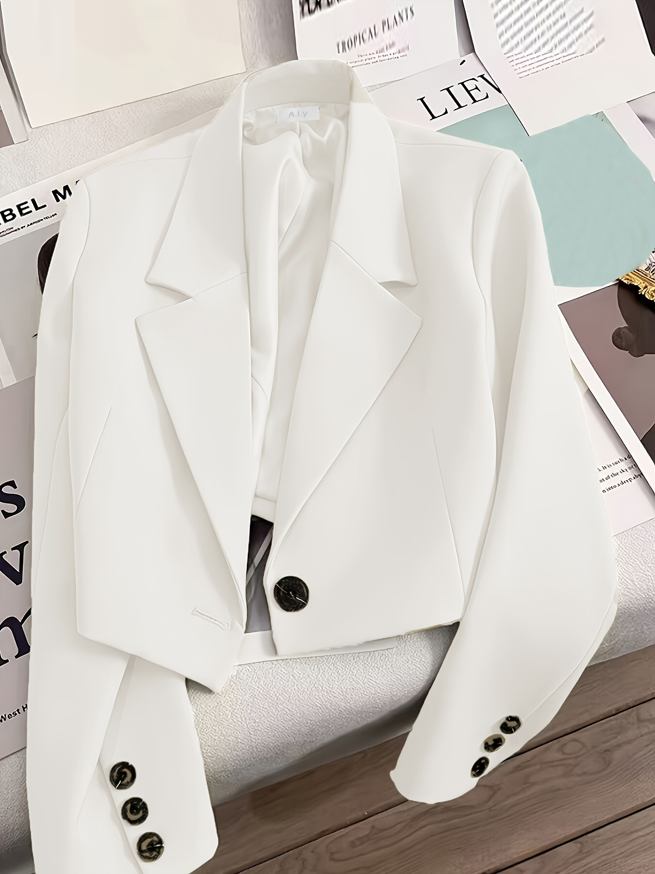 Short blazer for petite women, 2025 spring/autumn Jade Green season new student versatile blazer, trendy for women