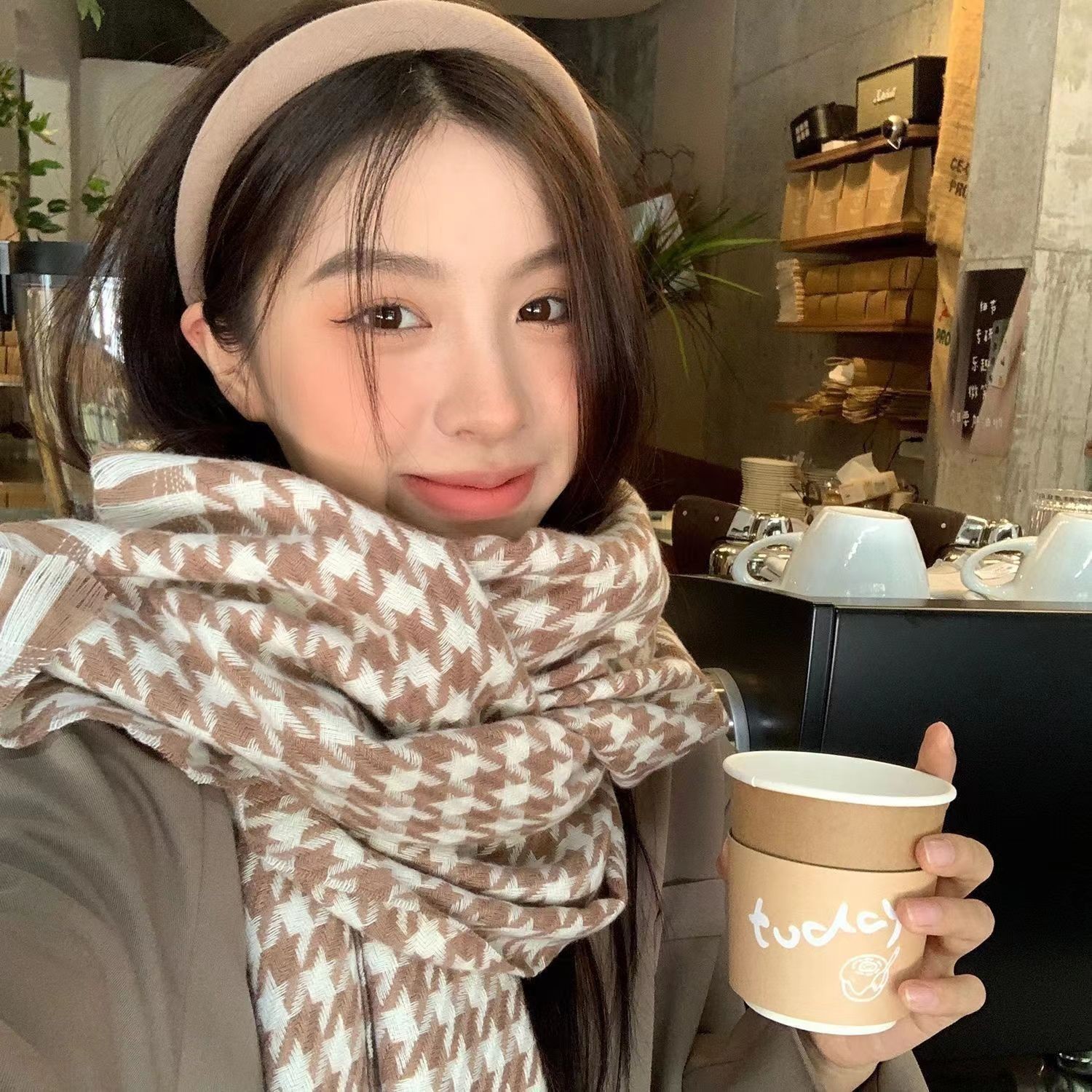 Picture of Maillard new striped scarf women's autumn and winter thickened warm neck snood student versatile solid color scarf manufacturer cross-border