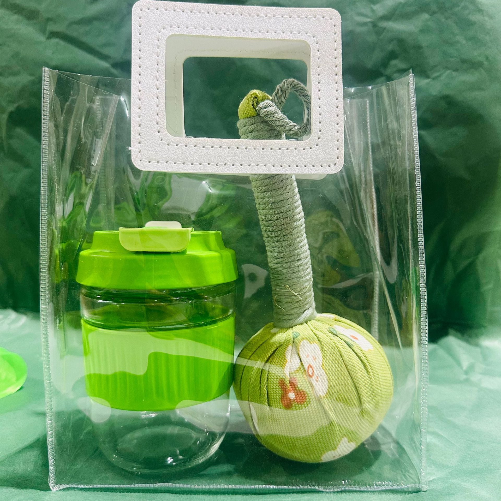 Picture of Business Accompanying Gift Set Practical Staff Birthday Welfare Gift Company Annual Meeting Creative Gift Wholesale Christmas